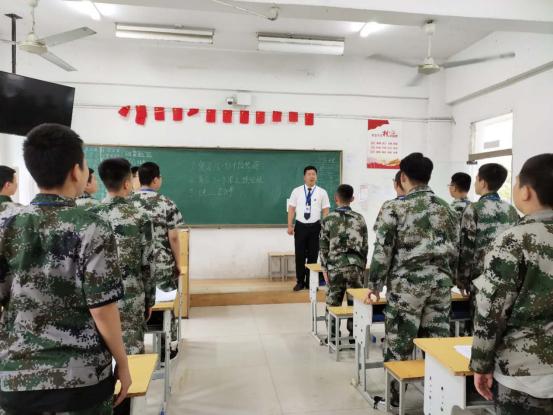 全力以赴，备战月考——det365手机版基础教育部召开考前动员大会