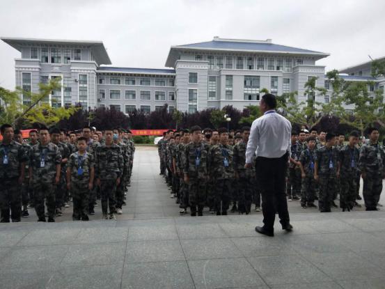 全力以赴，备战月考——det365手机版基础教育部召开考前动员大会