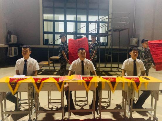 det365举行目标誓师大会暨表彰大会