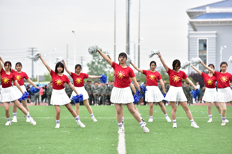 啦啦队助威-det365手机版