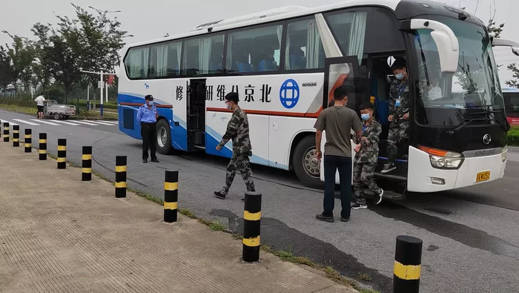 det365举办2021年秋季开学疫情防控应急处置工作实战演练